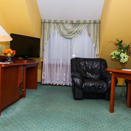Hotel Rebajlo Piła Kültér fotó