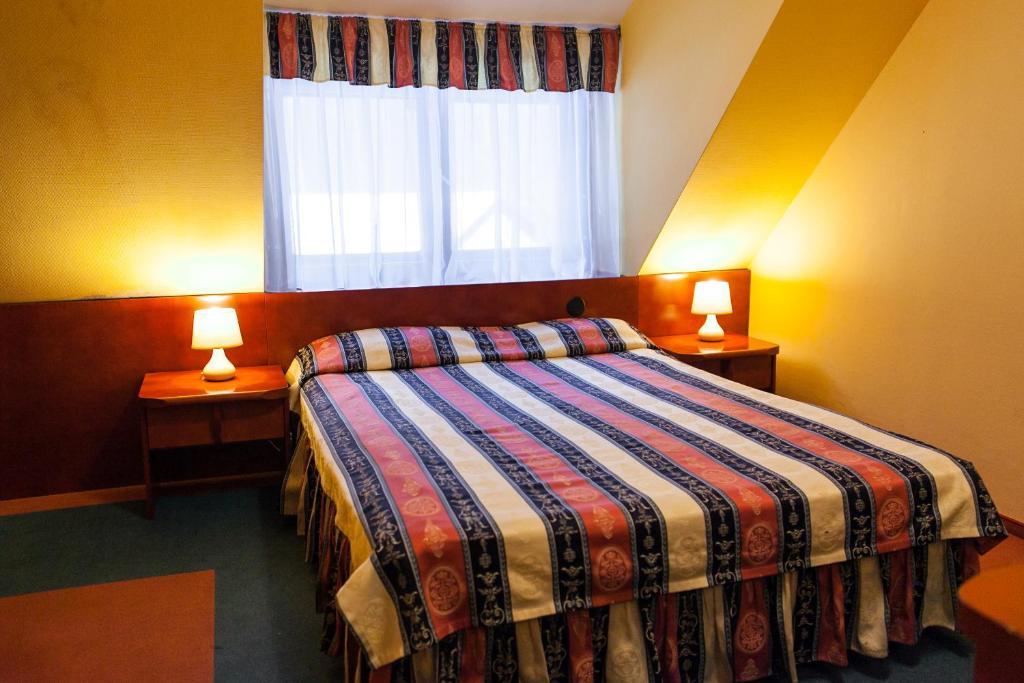 Hotel Rebajlo Piła Szoba fotó