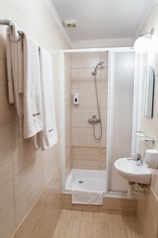 Hotel Rebajlo Piła Kültér fotó