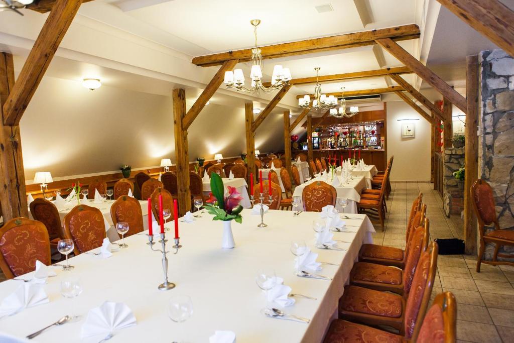 Hotel Rebajlo Piła Kültér fotó