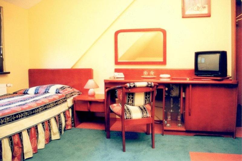 Hotel Rebajlo Piła Szoba fotó